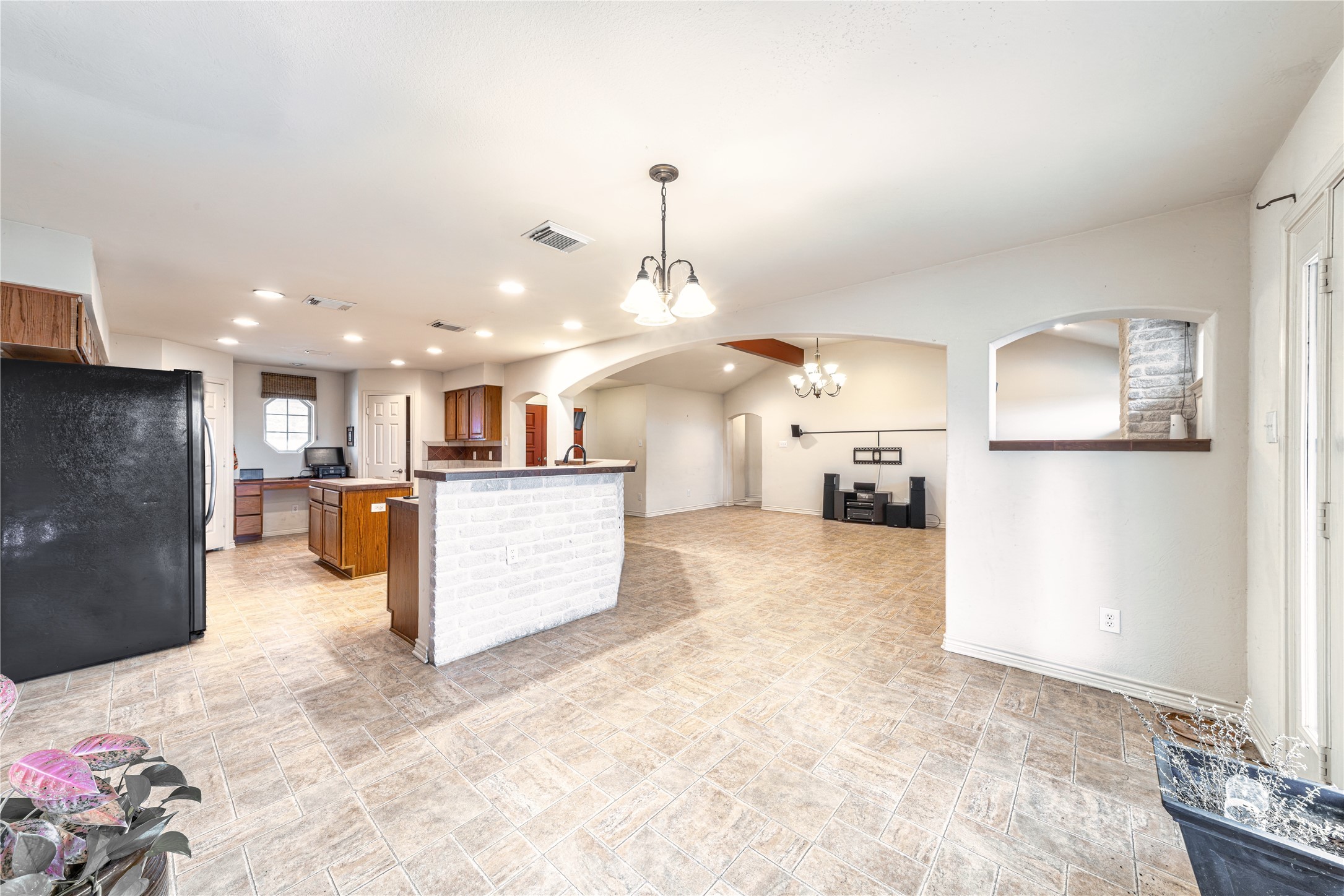 143 Mach Road Ennis TX 75119