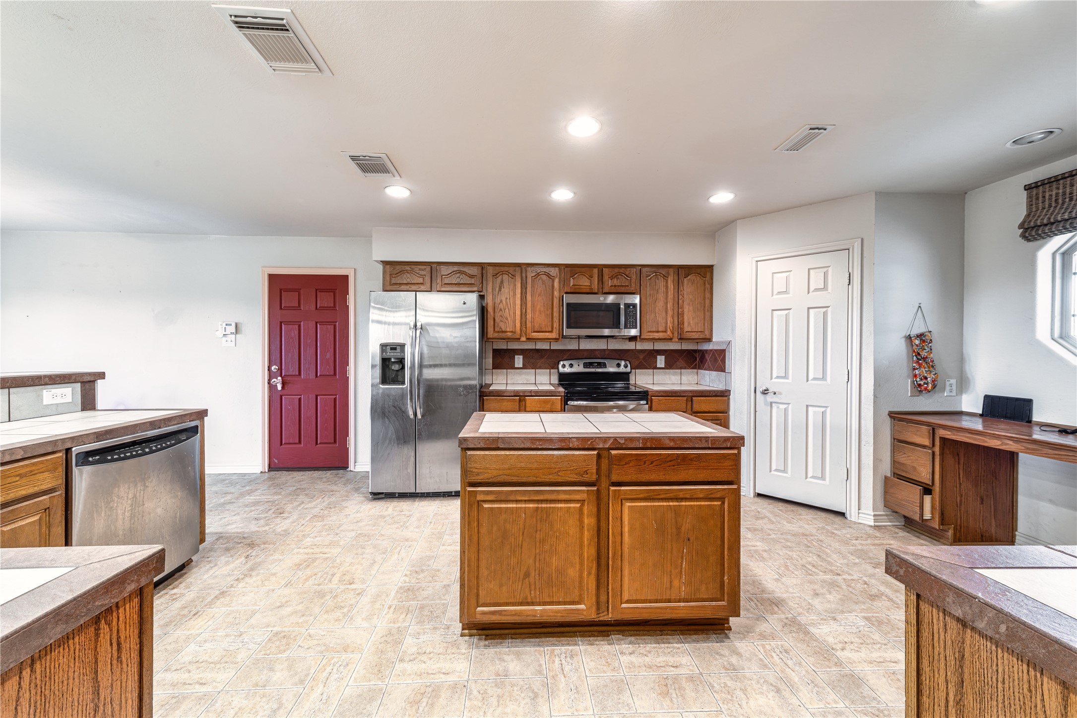 143 Mach Road Ennis TX 75119