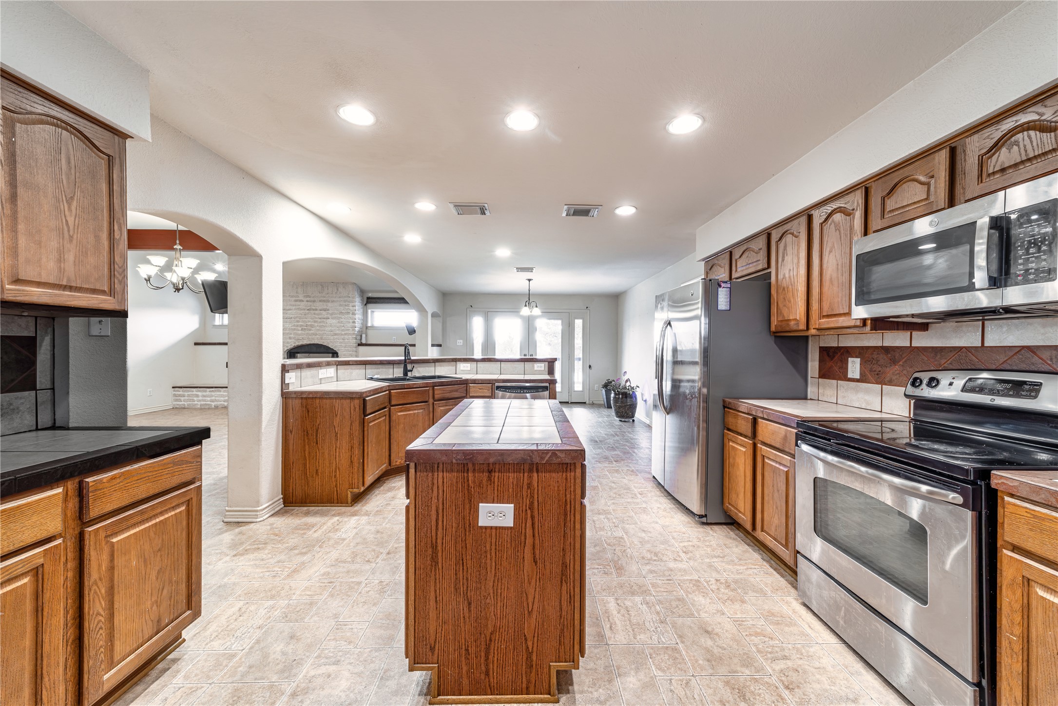 143 Mach Road Ennis TX 75119