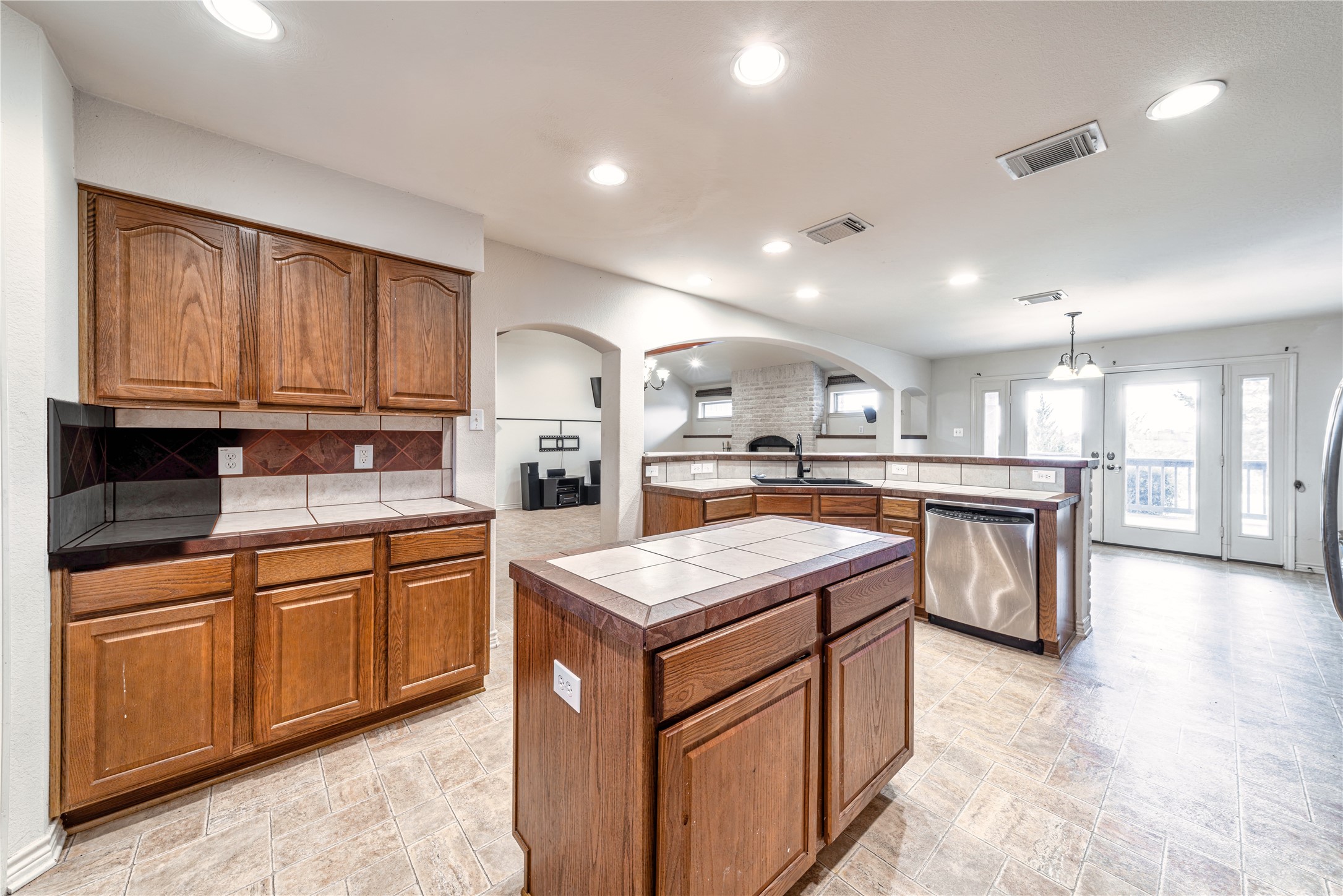 143 Mach Road Ennis TX 75119