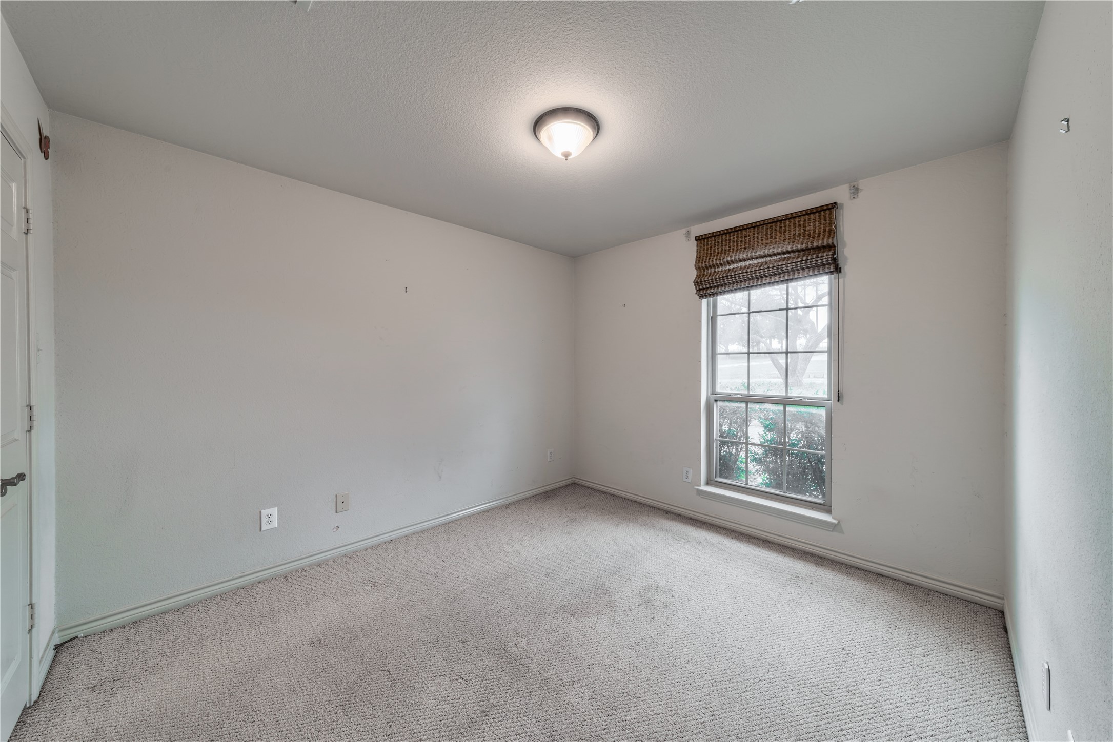 143 Mach Road Ennis TX 75119