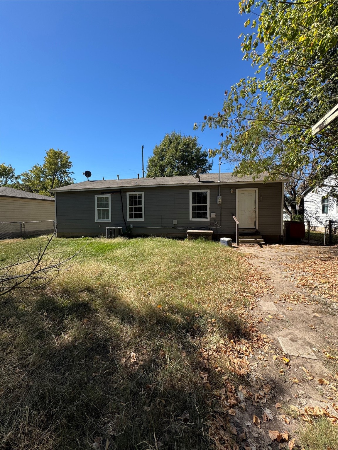 1406 Pecan Bonham TX 75418