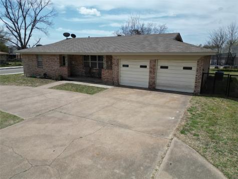 810 N Charlotte Avenue Stephenville TX 76401