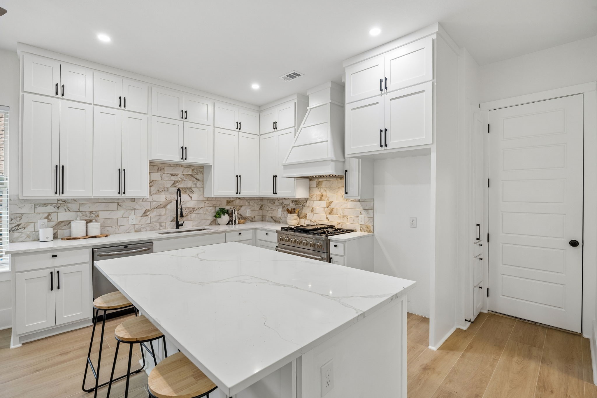 1206 Vermont Avenue Dallas TX 75216