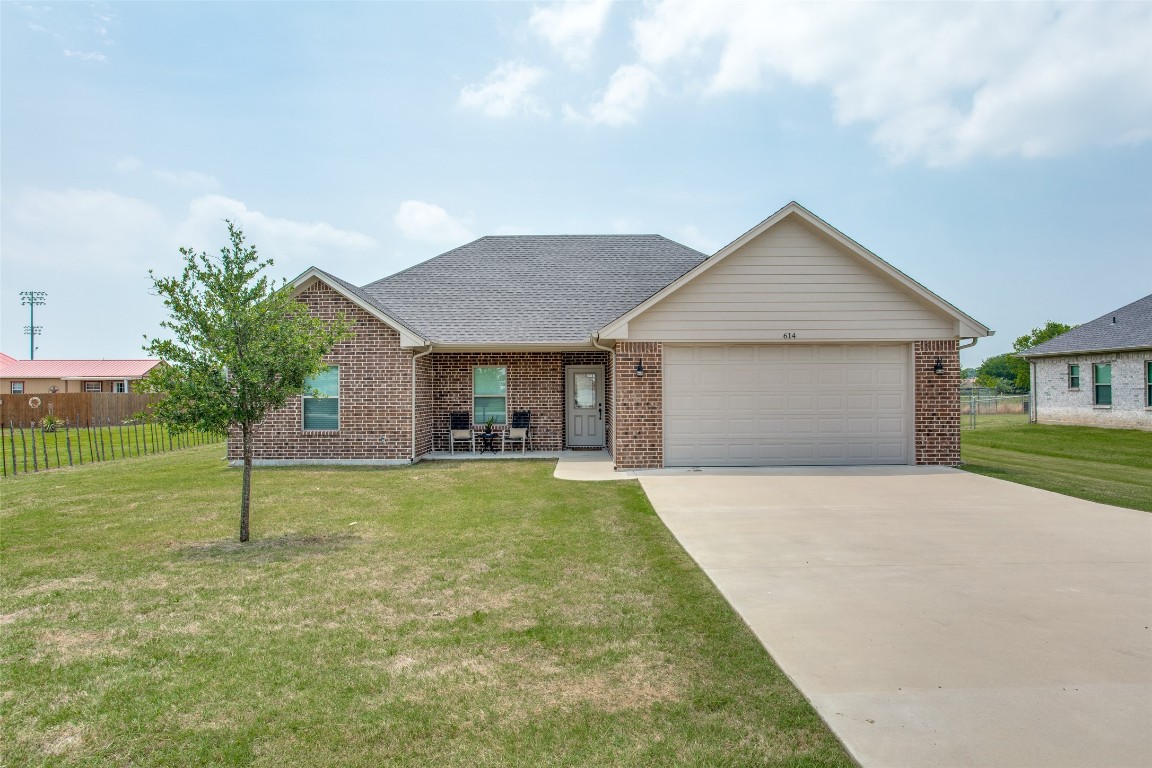 614 Mohawk Drive Tioga TX 76271