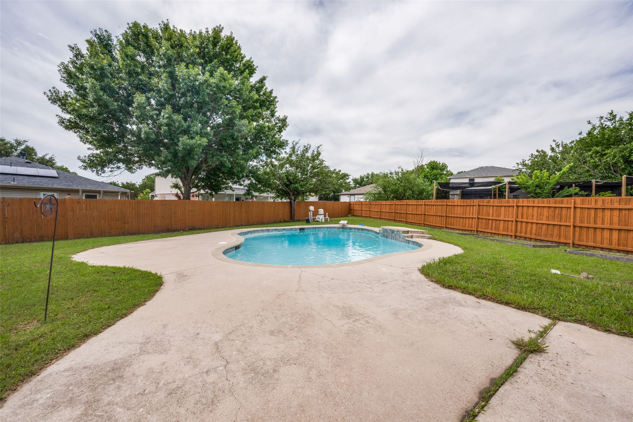 920 Kendall Drive Arlington TX 76001