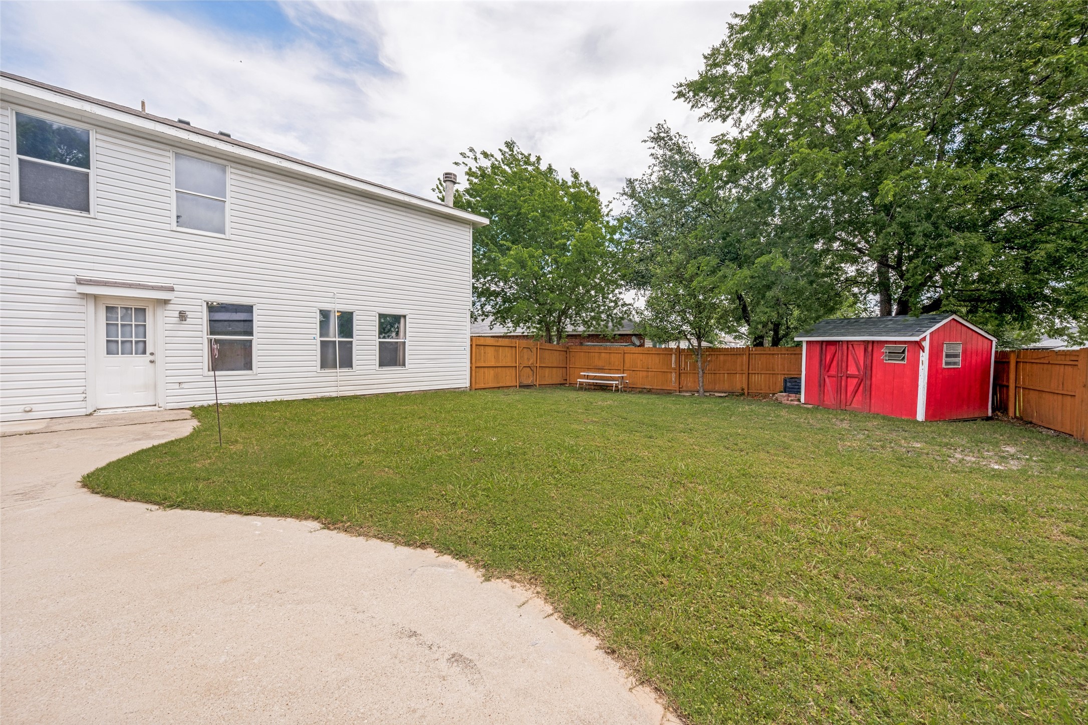 920 Kendall Drive Arlington TX 76001