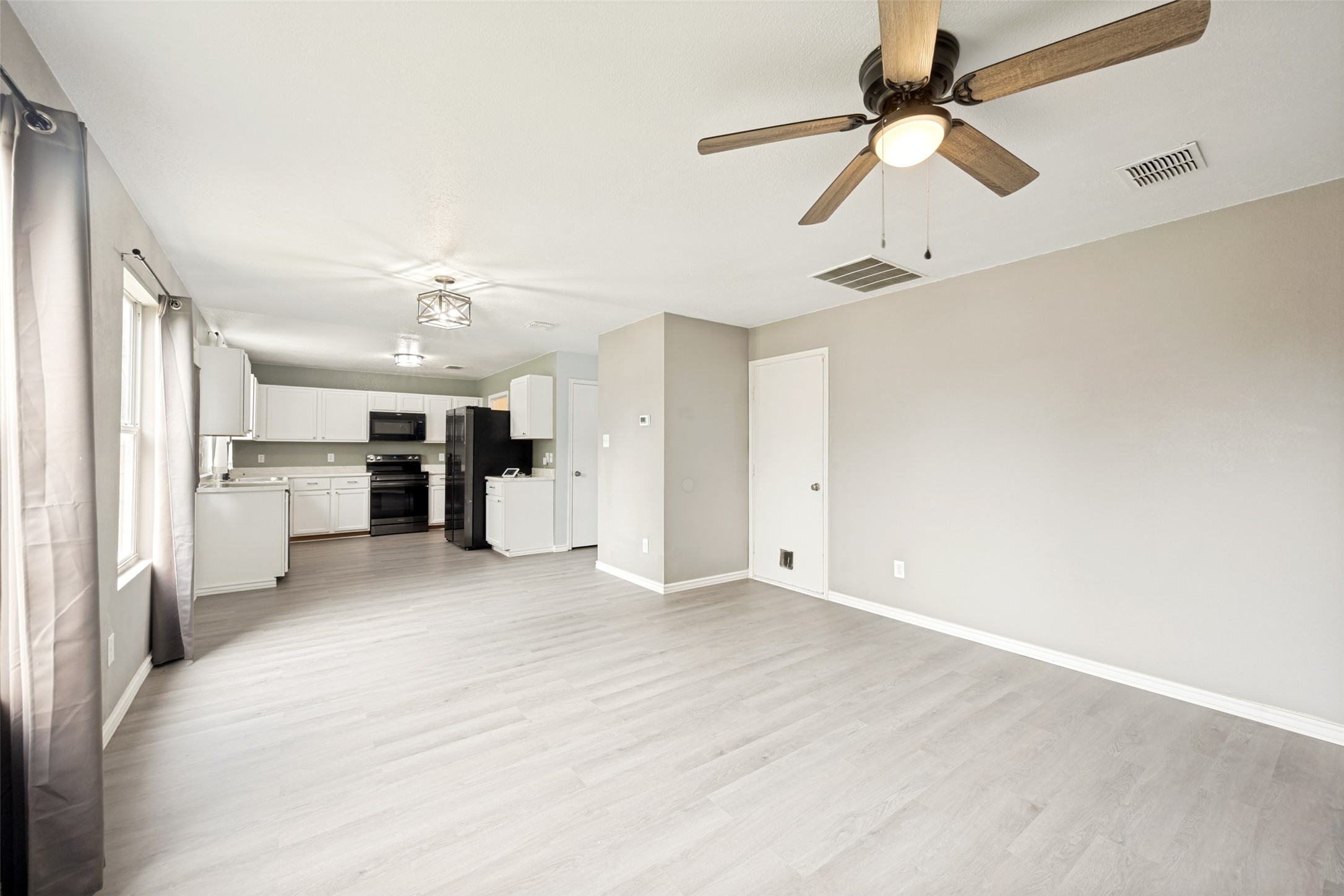 920 Kendall Drive Arlington TX 76001