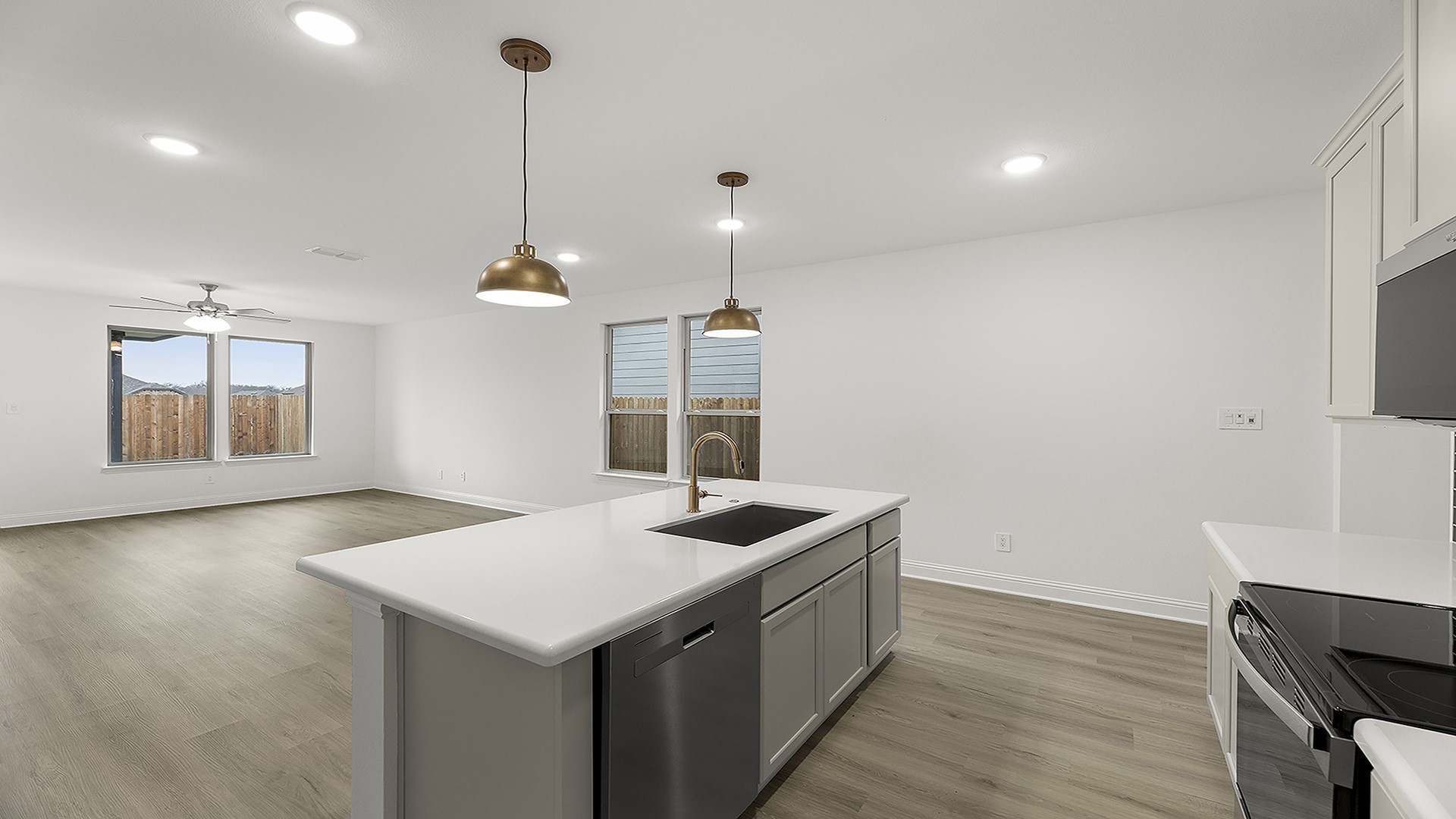 1733 Edgeway Aubrey TX 76227