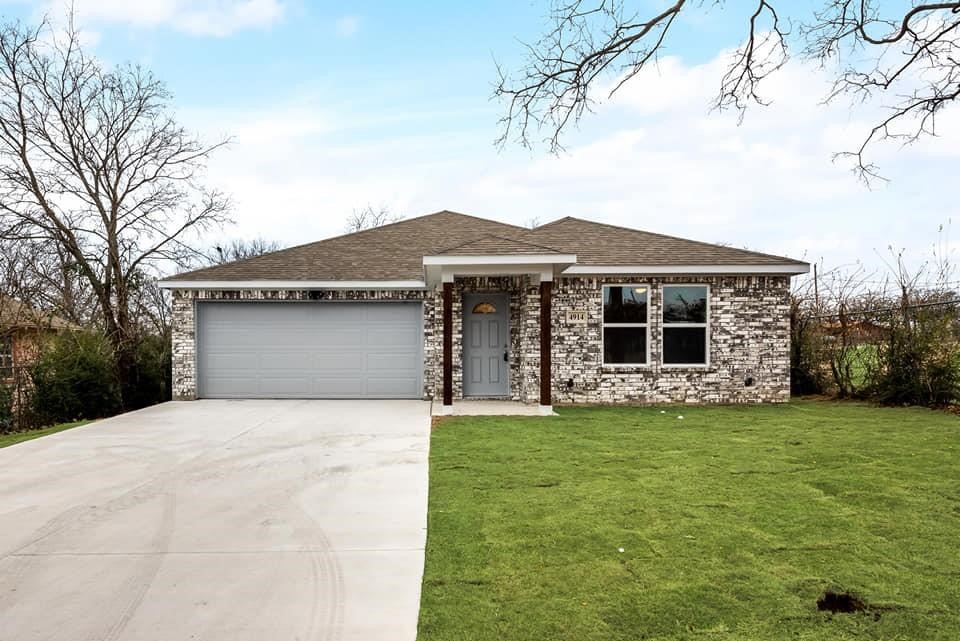 1006 Sayle Street Greenville TX 75401