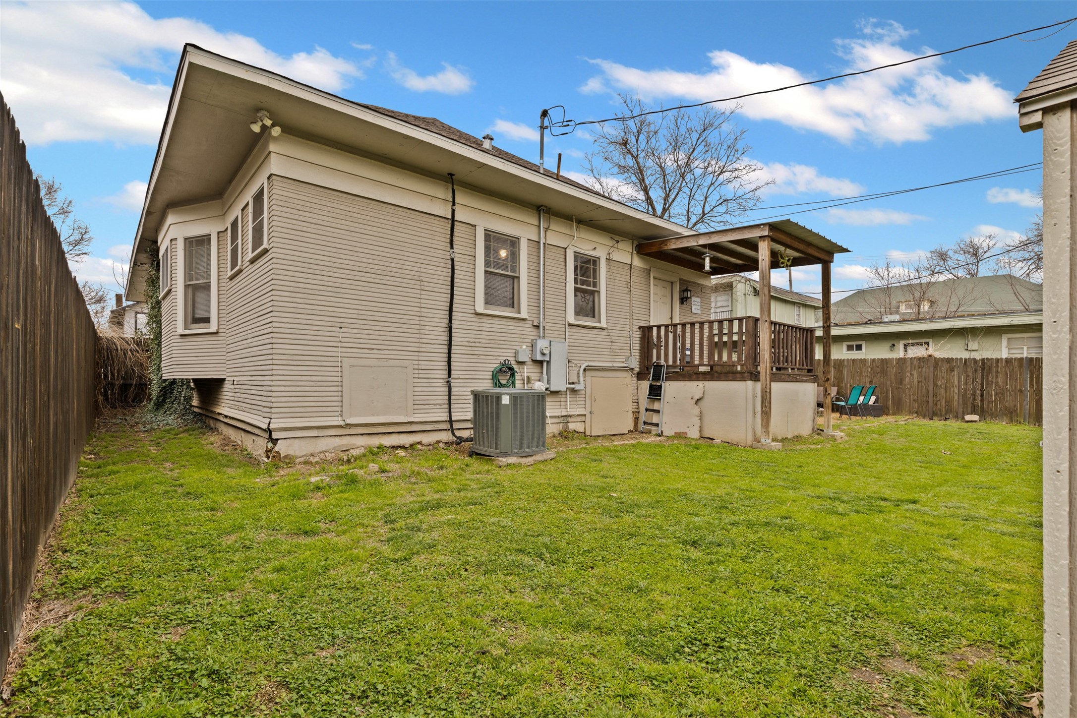 1632 Washington Avenue Fort Worth TX 76104
