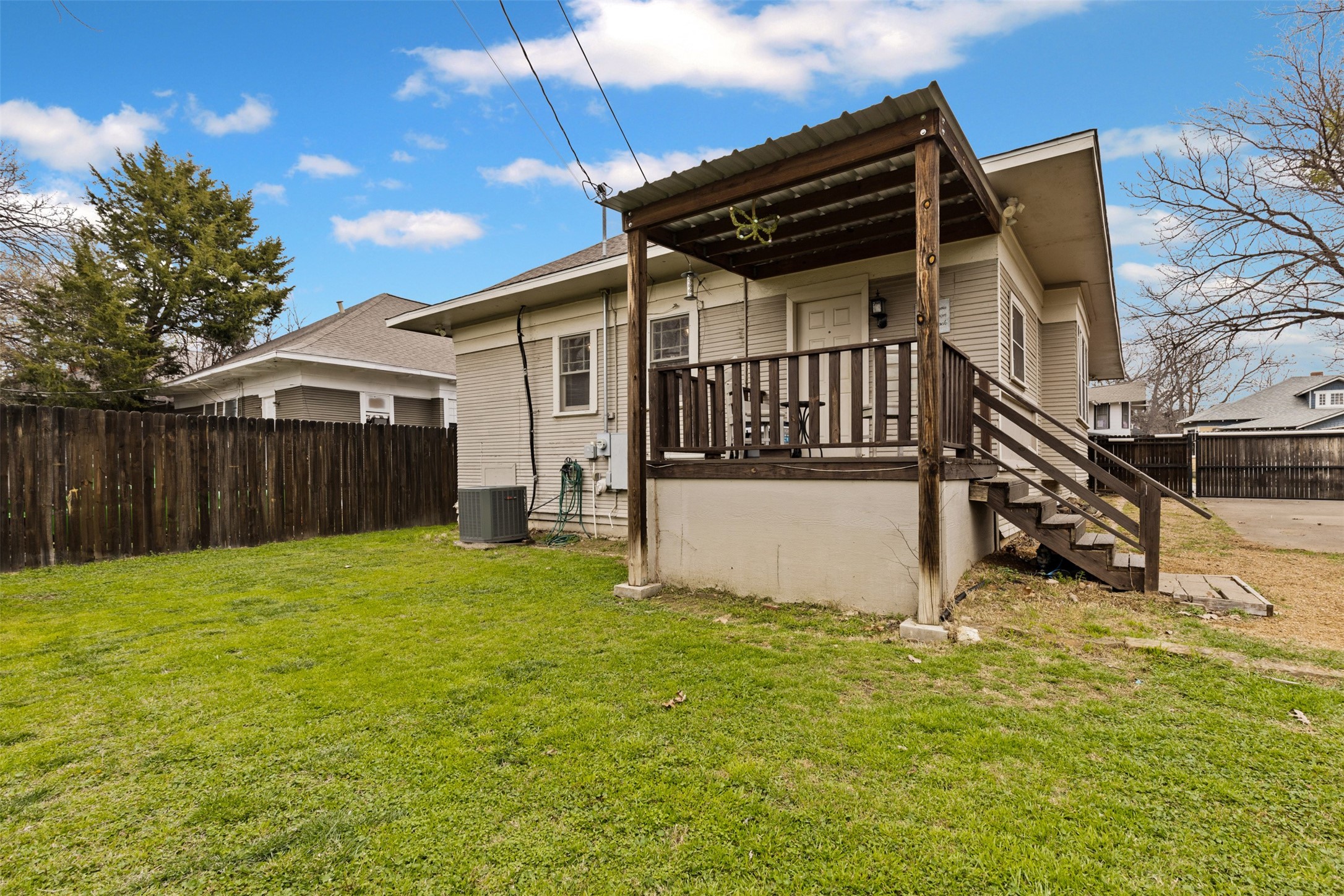 1632 Washington Avenue Fort Worth TX 76104