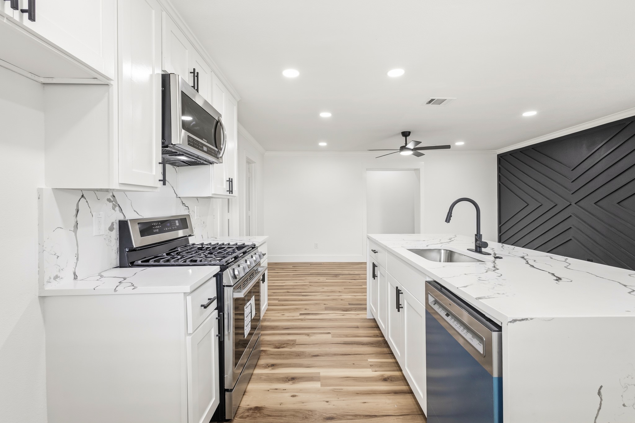 14409 Horseshoe Trail Balch Springs TX 75180