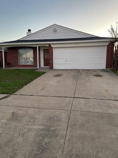 6726 Oregon Trail Arlington TX 76002