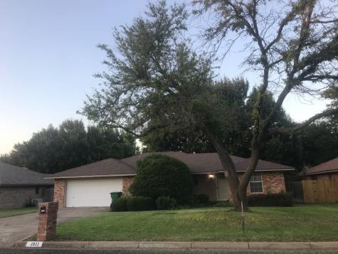 1811 N Cypress Avenue Stephenville TX 76401