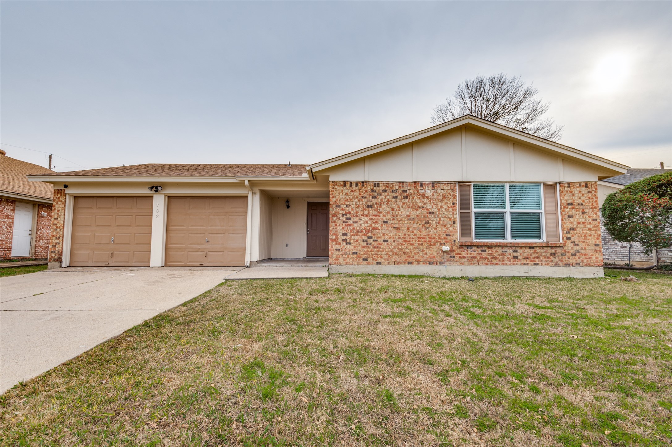 702 W Lynn Creek Drive Arlington TX 76001