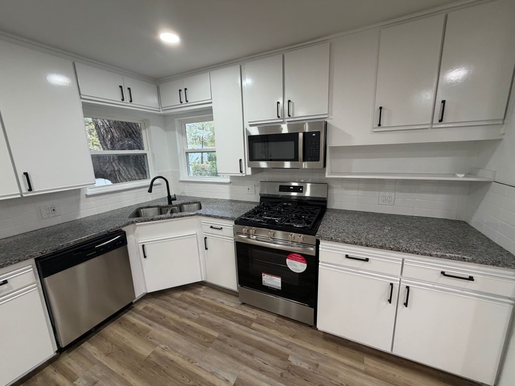905 Brown Trail Bedford TX 76022
