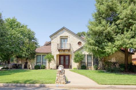 1049 Westbury Lane Mansfield TX 76063