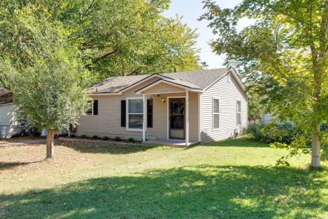 1014 W Hull Street Denison TX 75020