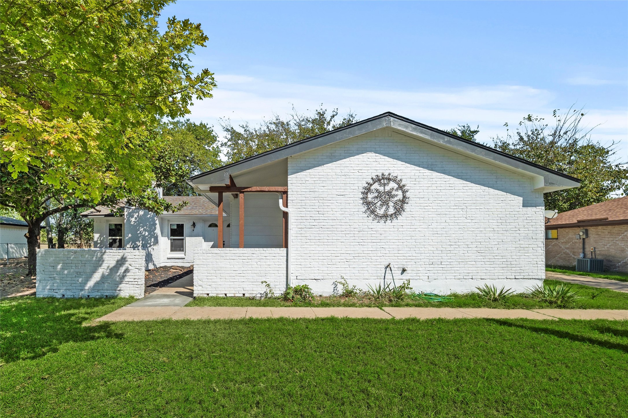 707 Live Oak Court Red Oak TX 75154