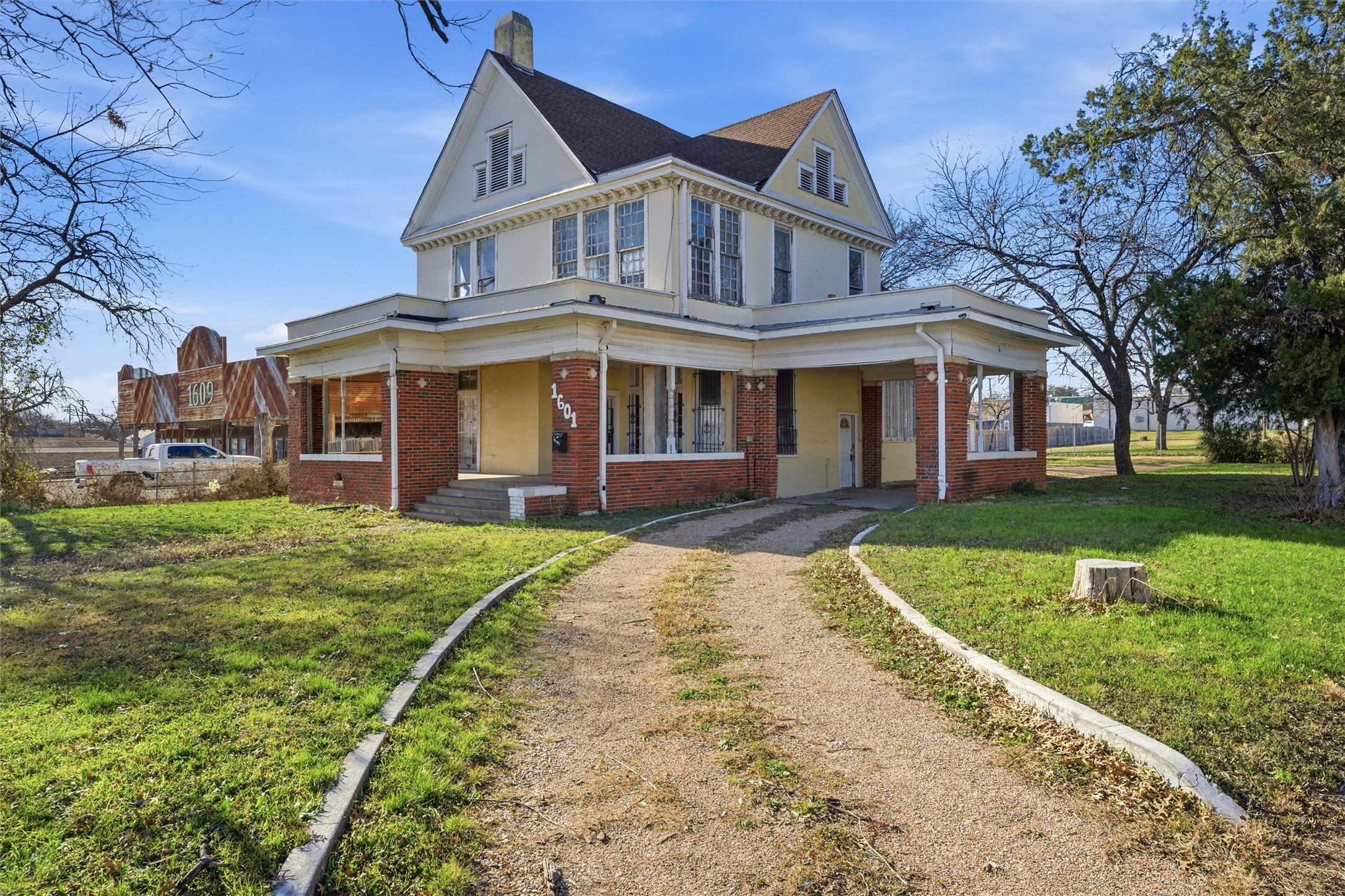 1601 Columbus Avenue Waco TX 76701