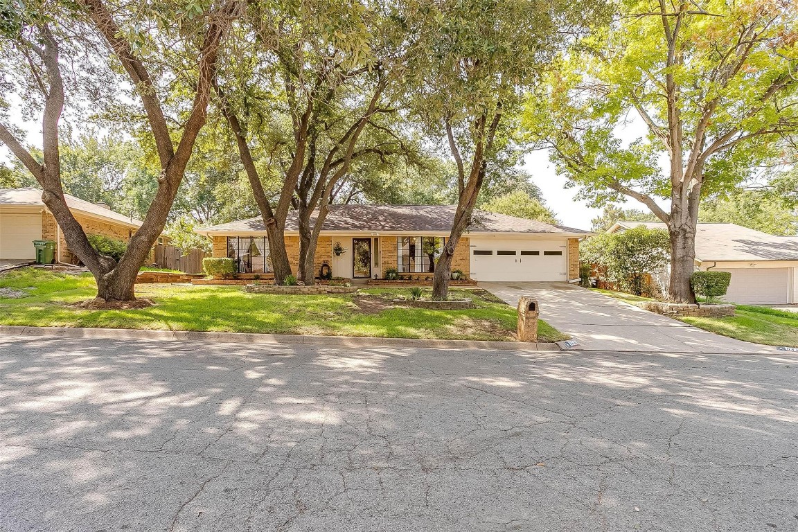 6524 Cliffside Drive North Richland Hills TX 76180