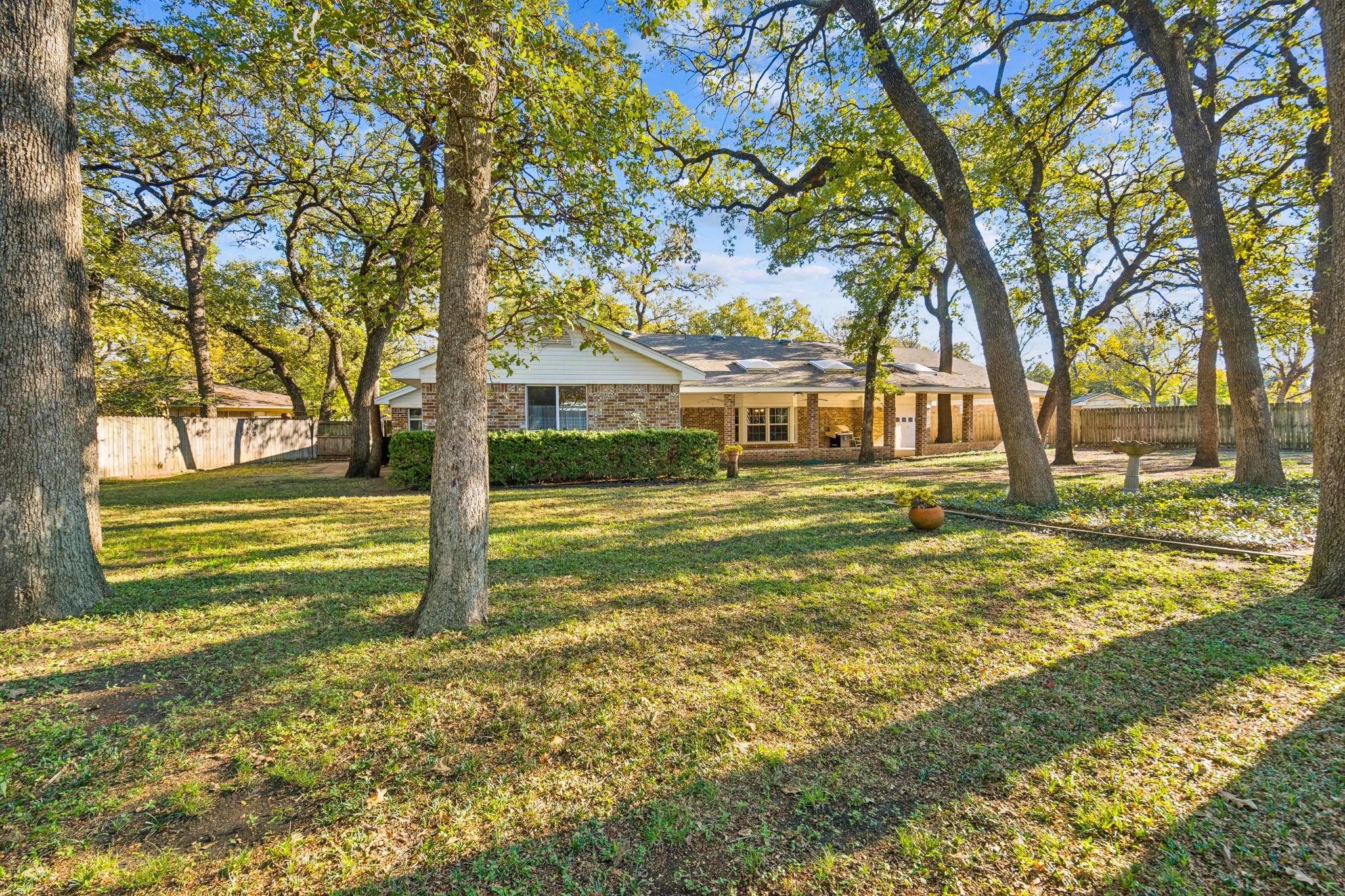 2637 Locksley Chase Drive Irving TX 75061