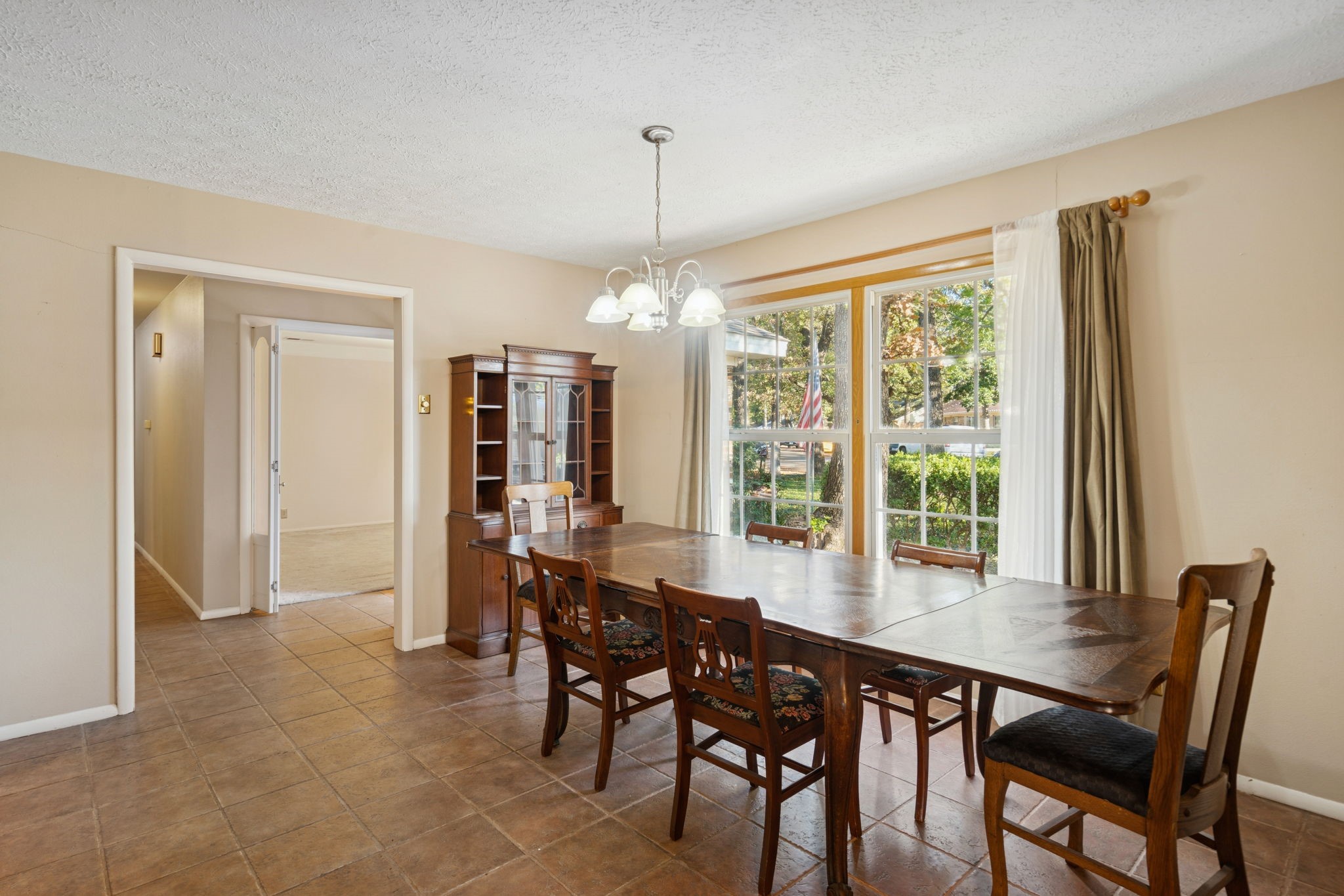 2637 Locksley Chase Drive Irving TX 75061