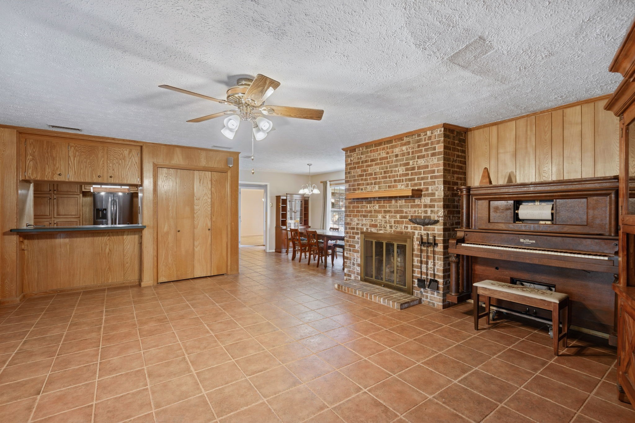 2637 Locksley Chase Drive Irving TX 75061