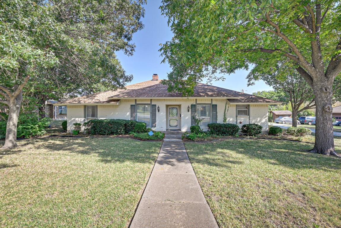 1014 Egyptian Way Grand Prairie TX 75050