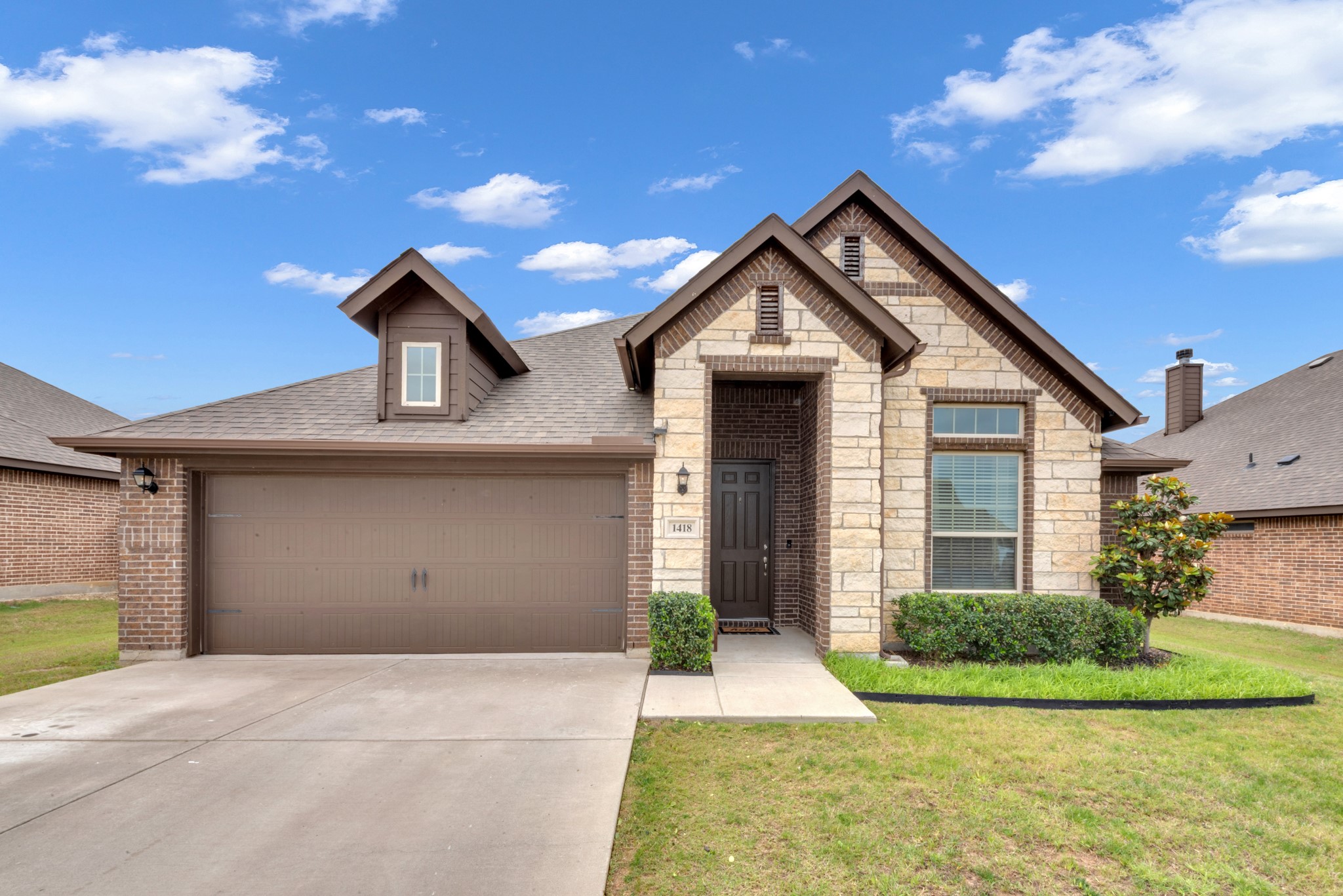 1418 Wagon Wheel Way Krum TX 76249