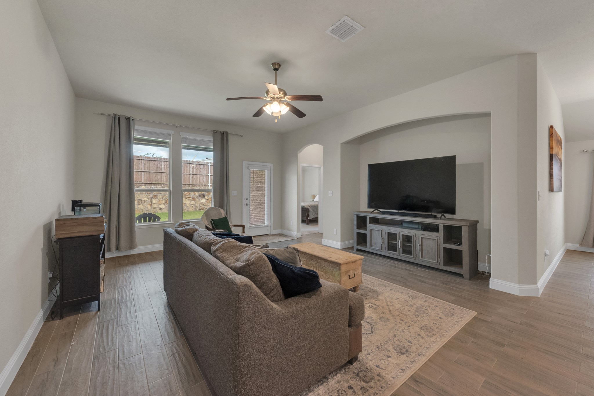 1418 Wagon Wheel Way Krum TX 76249