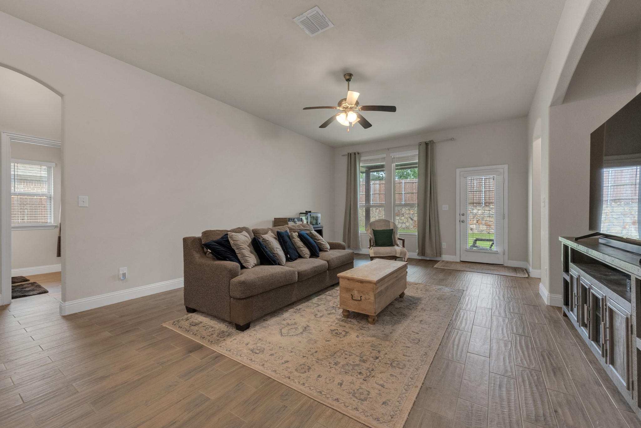 1418 Wagon Wheel Way Krum TX 76249