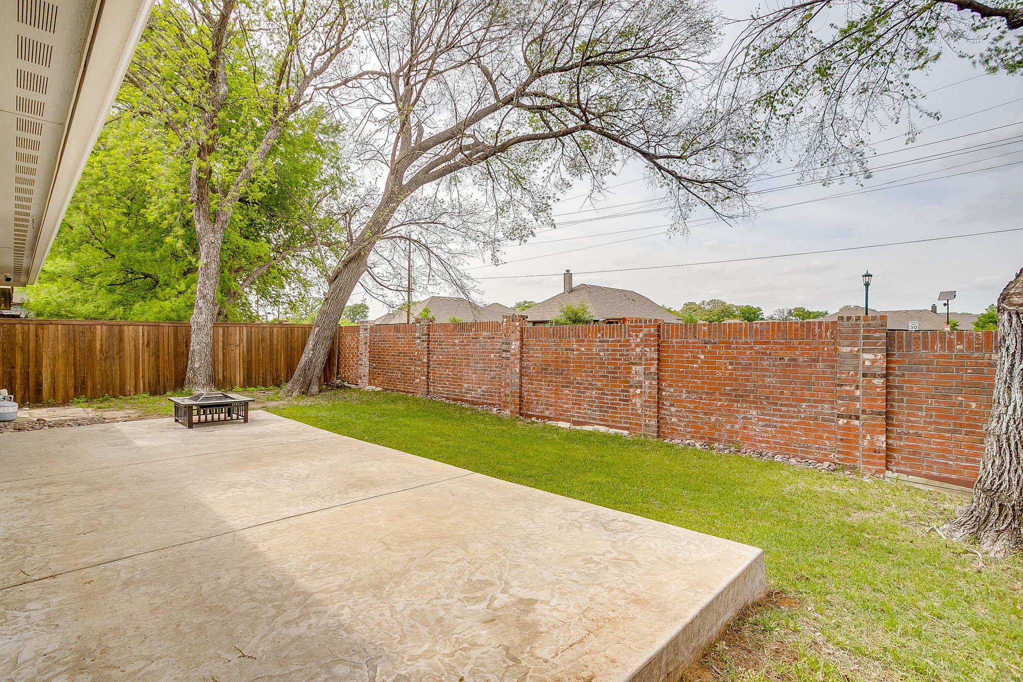 636 Clearbrook Street Azle TX 76020