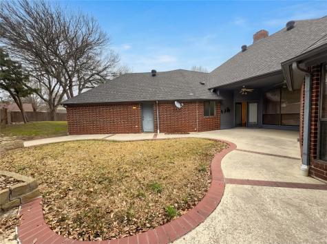 2101 Royal Dominion Court Arlington TX 76006