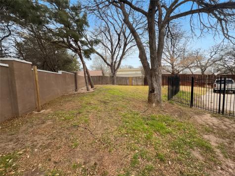 2101 Royal Dominion Court Arlington TX 76006