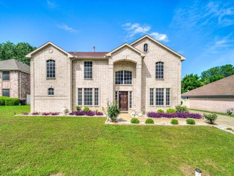 1260 Estate Lane Desoto TX 75115