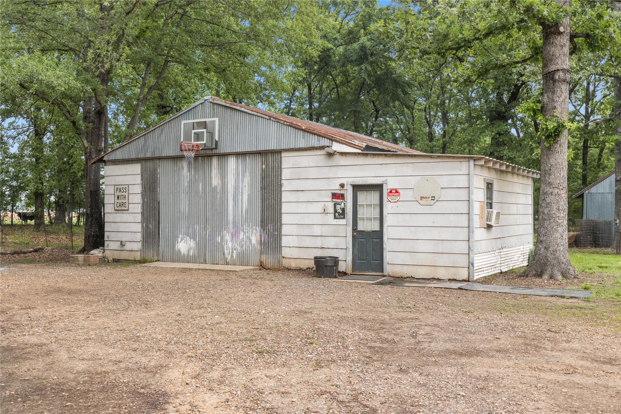 454 County Road 1485 Bogata TX 75417
