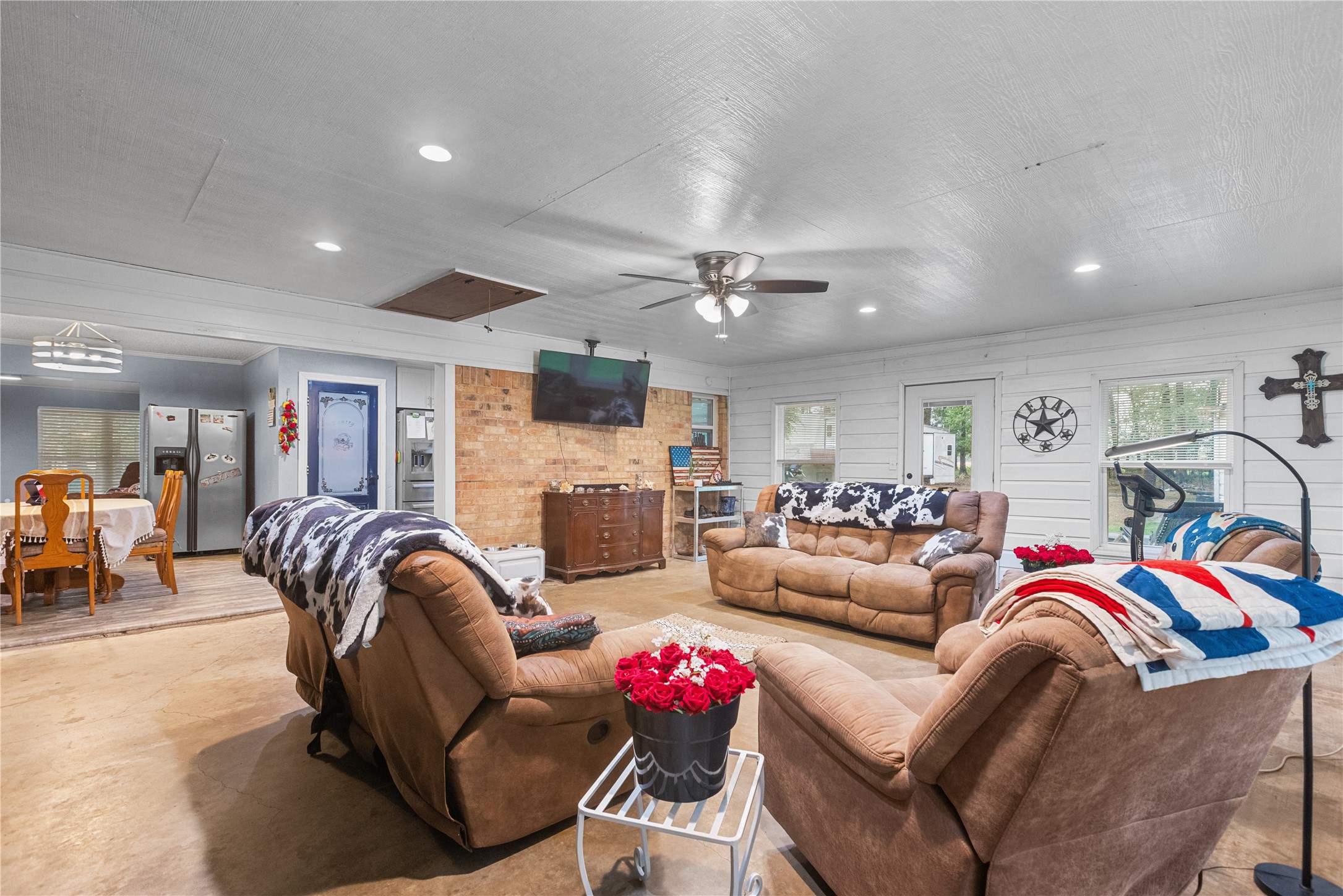 454 County Road 1485 Bogata TX 75417