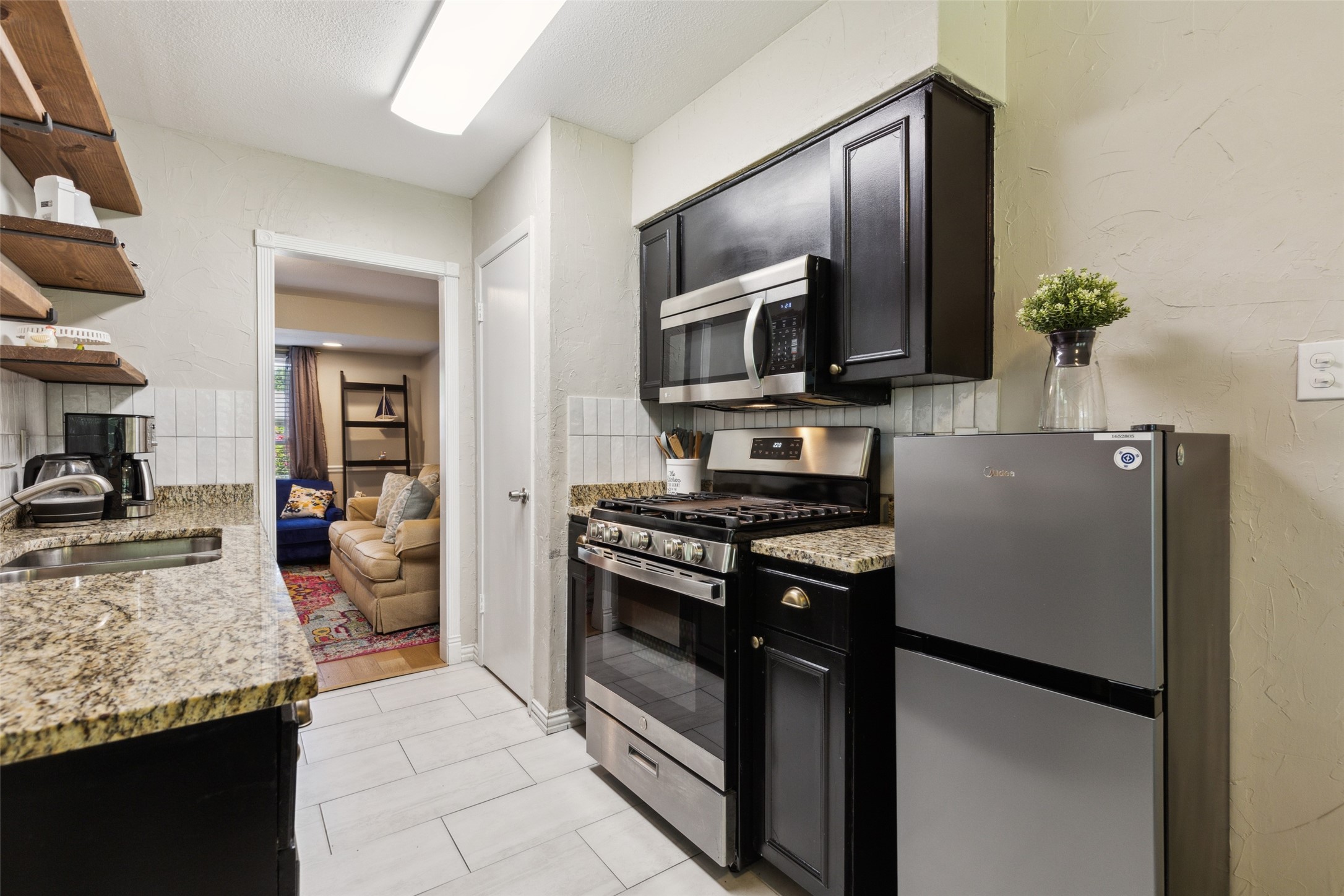 1202 Johns Drive Euless TX 76039