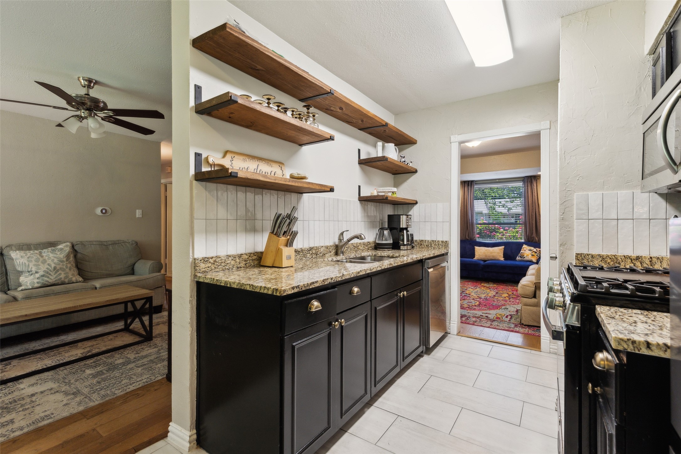 1202 Johns Drive Euless TX 76039