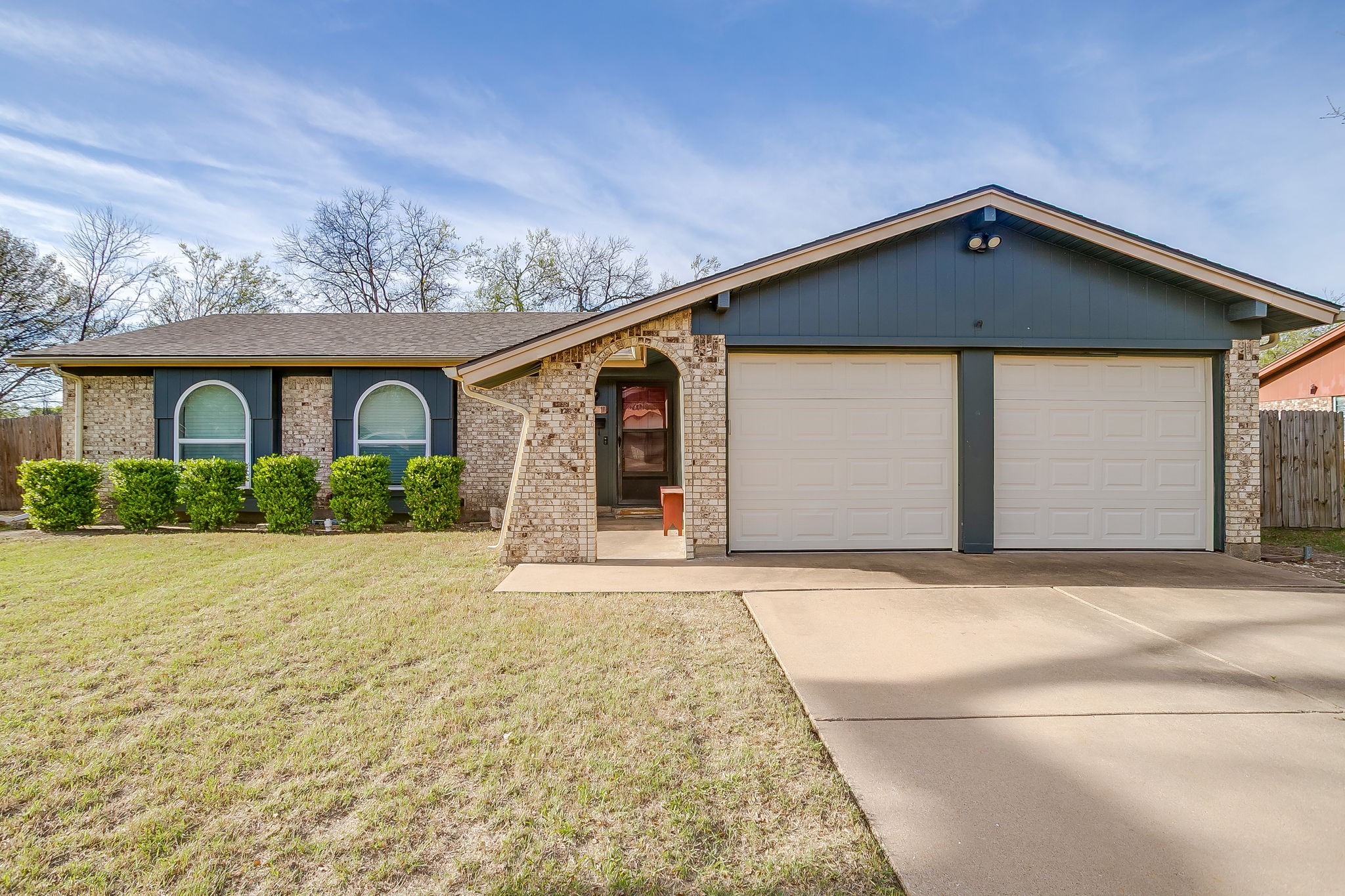521 Nathan Street Burleson TX 76028