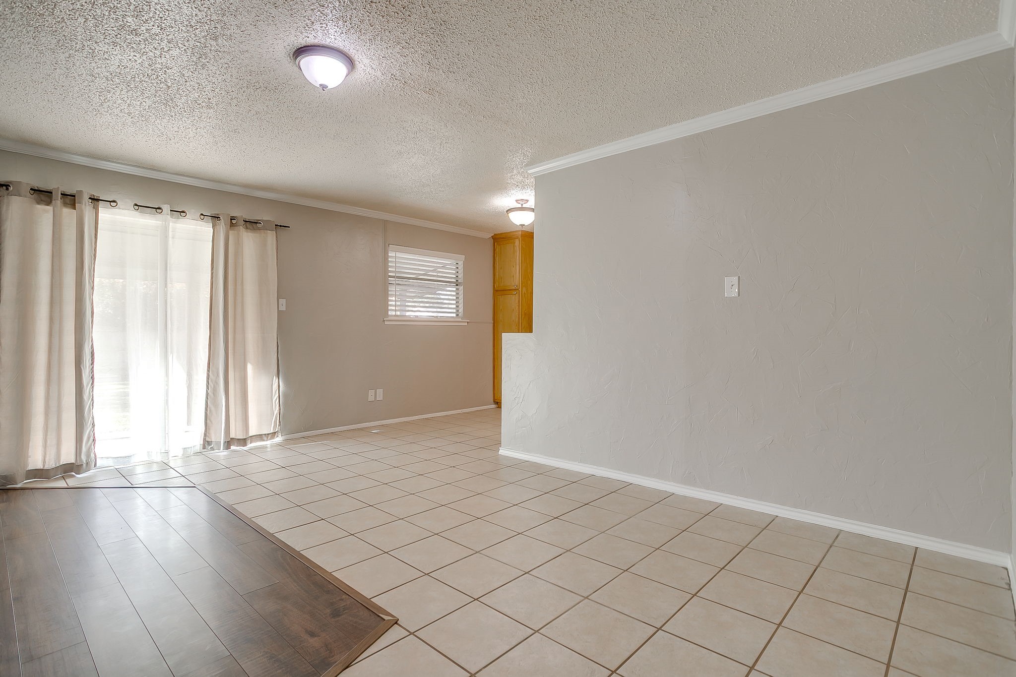521 Nathan Street Burleson TX 76028