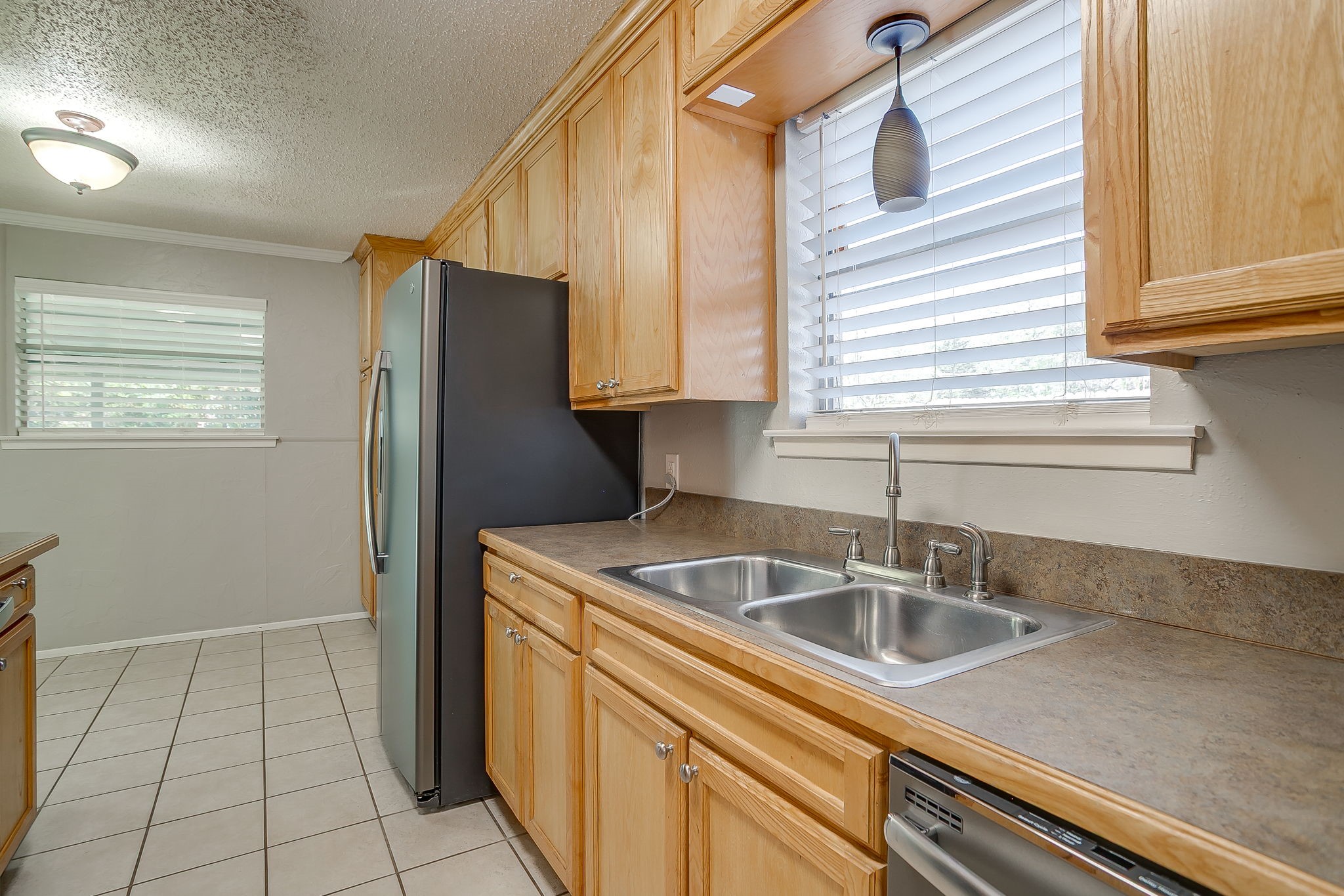 521 Nathan Street Burleson TX 76028