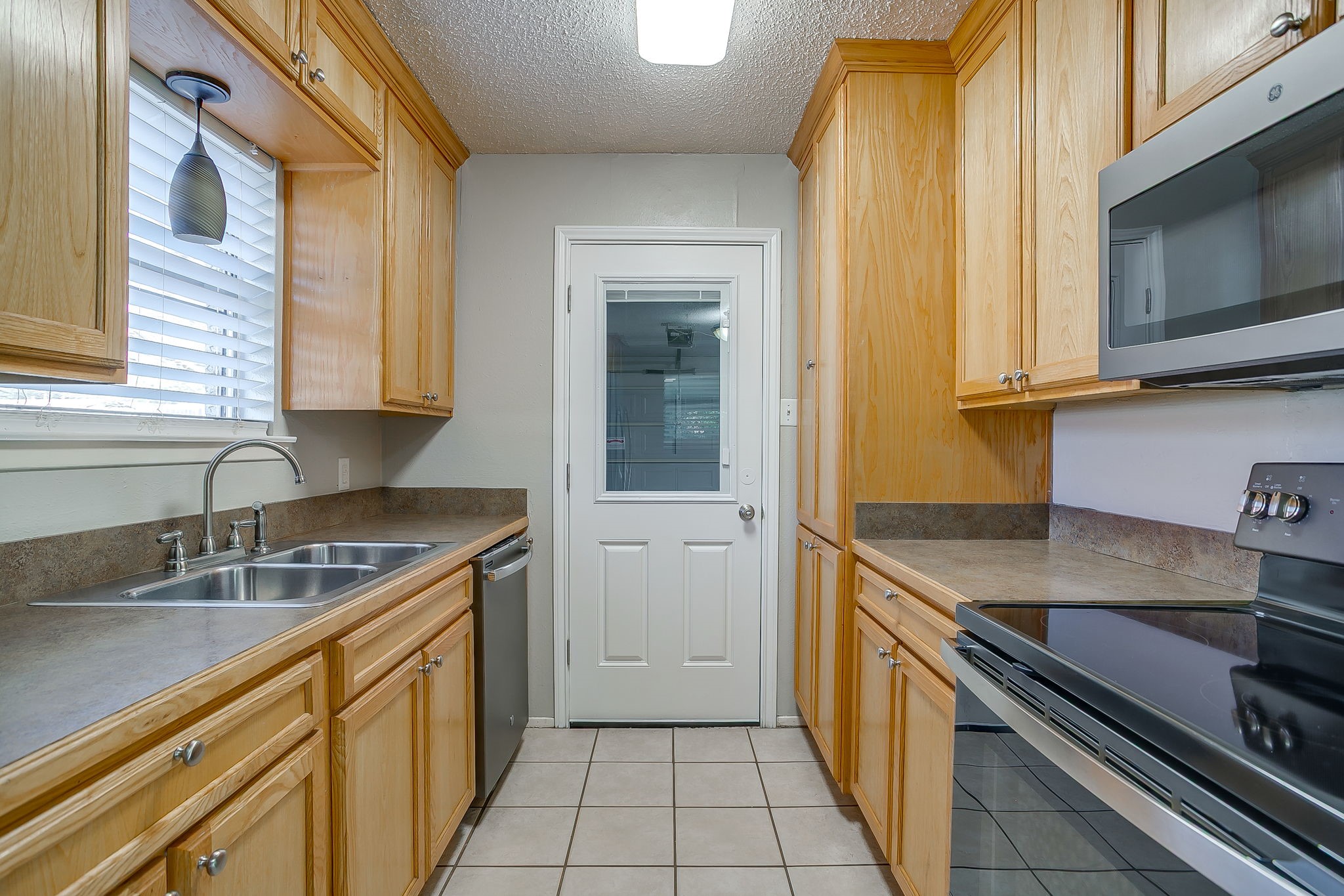 521 Nathan Street Burleson TX 76028