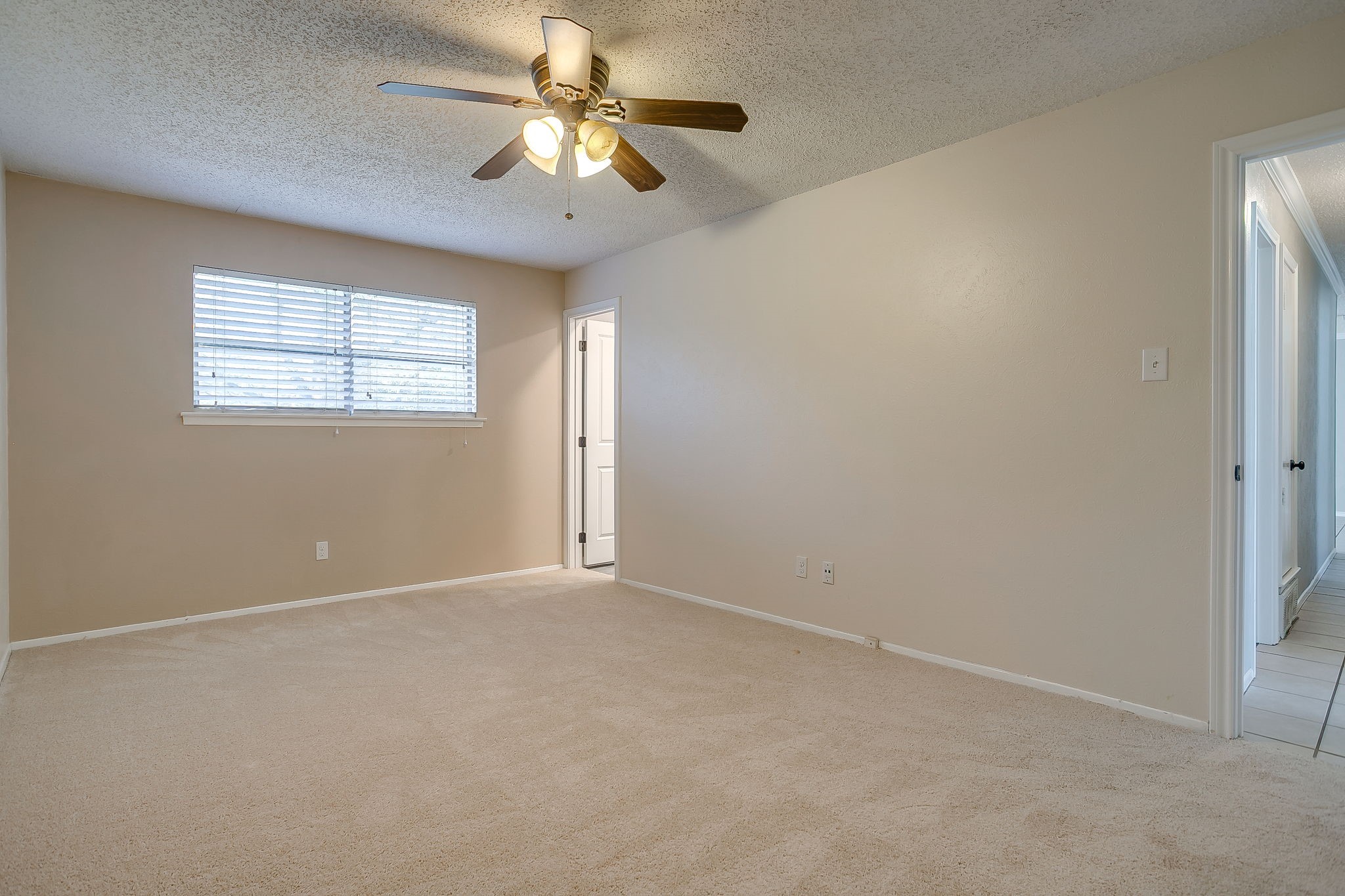 521 Nathan Street Burleson TX 76028