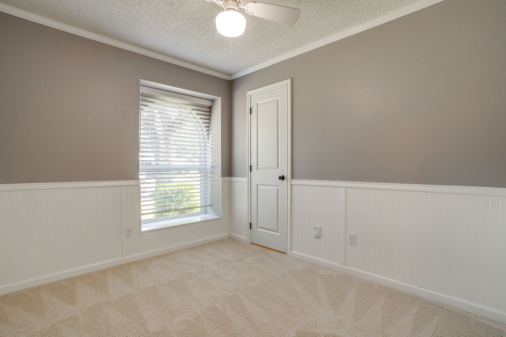 521 Nathan Street Burleson TX 76028