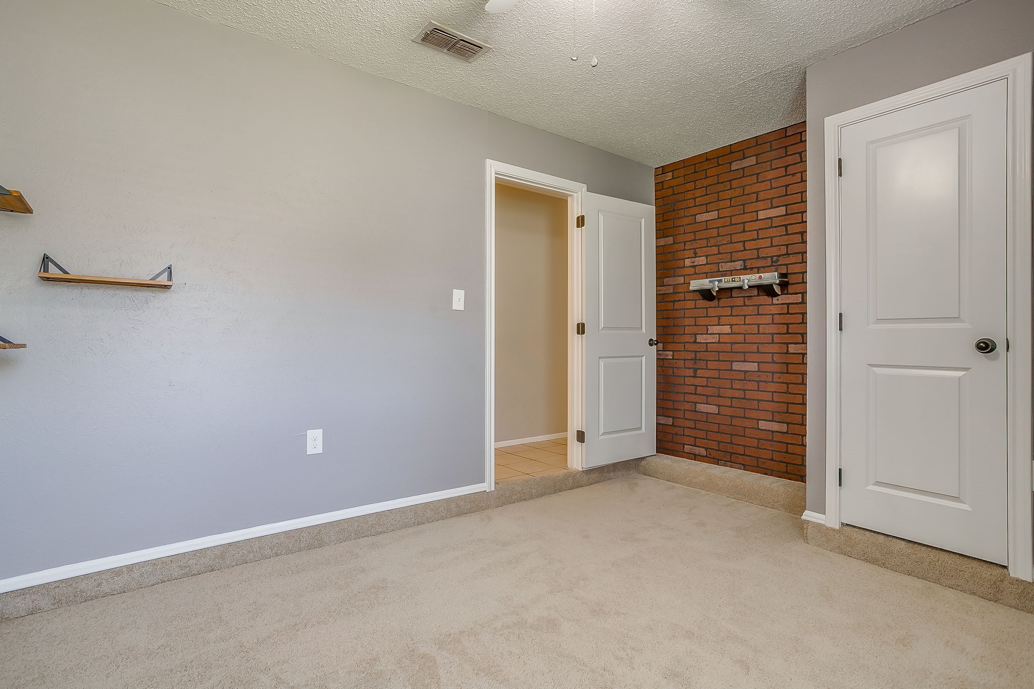 521 Nathan Street Burleson TX 76028