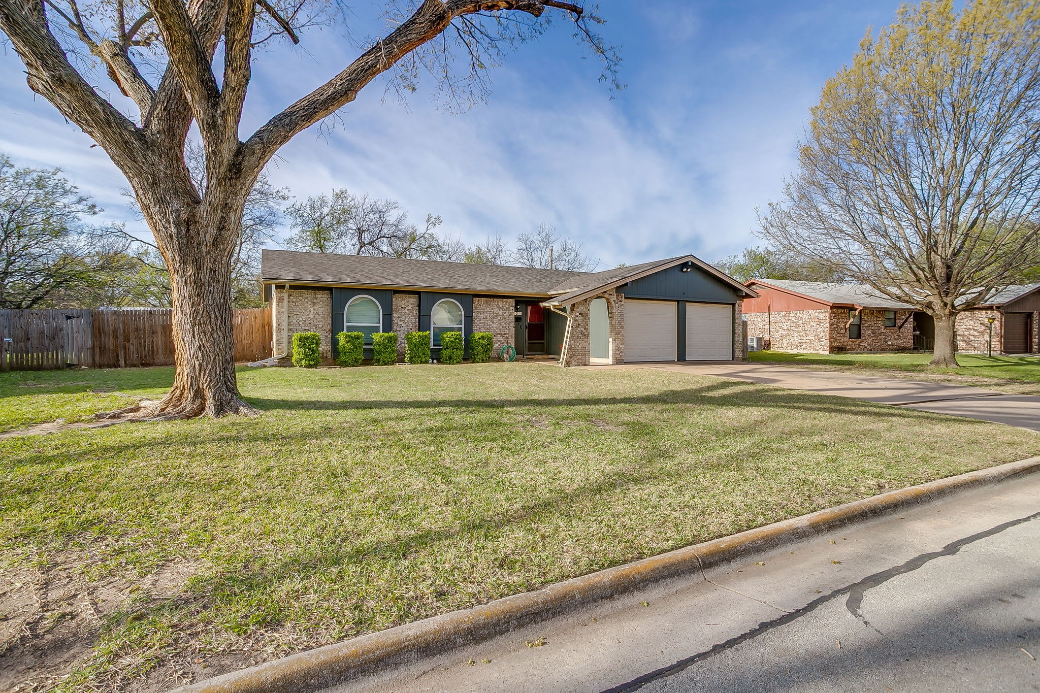 521 Nathan Street Burleson TX 76028