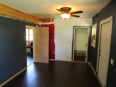 841 S 5th Avenue Munday TX 76371